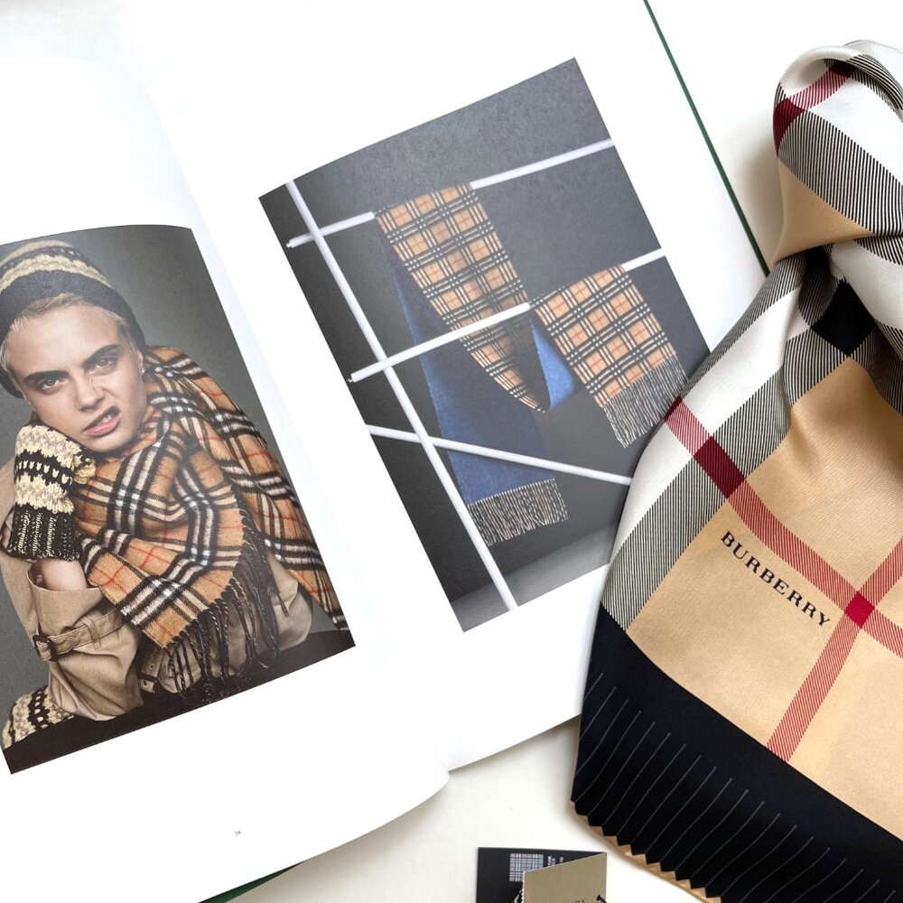 NWT Burberry Scarf House Check Beige Black Border Silk Scarf Wrap - Picture 15 of 16